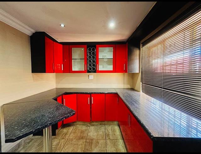 3 BEDROOM HOUSE FOR SALE IN SEBOKENG ZONE 14